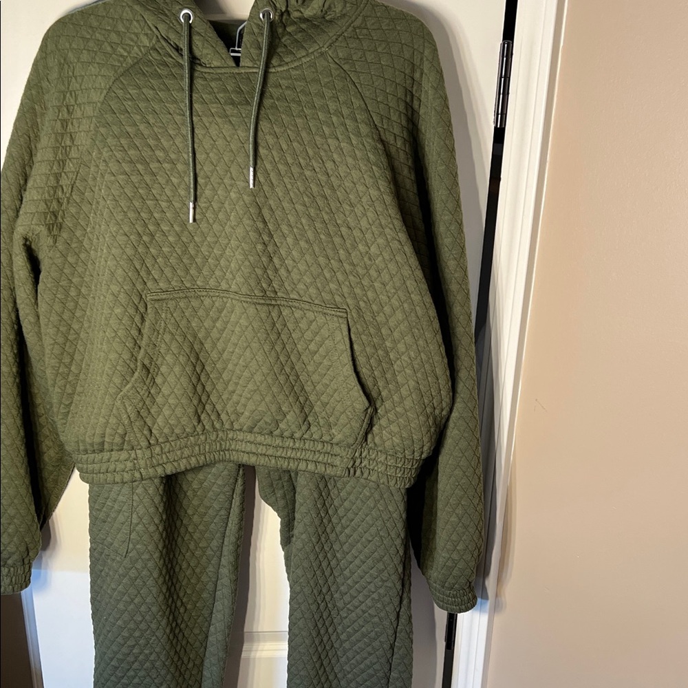 Quilted Olive Green Hoodie and Jogger Set - Women